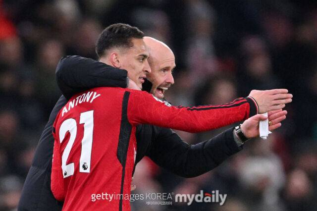 로얄 베티스에서 맹활약했던 안토니는 다시 맨유로 돌아왔다. 에릭 텐 하흐 감독이 부임한 레버쿠젠 이적설이 나돌고 있다. /게티이미지코리아