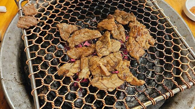 20250616_194611.jpg 저녁 아들 야구팀원들 회식 돼지갈비