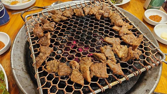 20250616_195507.jpg 저녁 아들 야구팀원들 회식 돼지갈비