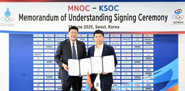 바투식 바트볼드 몽골올림픽위원회장(왼쪽)과 유승민 대한체육회장. /사진=대한체육회