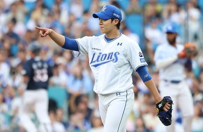 지난 17일 대구 삼성라이온즈파크에서 열린 두산 베어스와 경기에 선발투수로 등판해 호투를 펼친 삼성 라이온즈 원태인