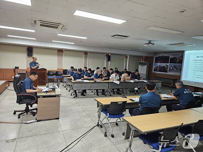 영암경찰서 재난 대책 회의.(영암경찰서 제공. 재판매 및 DB금지) 2025.6.18/뉴스1