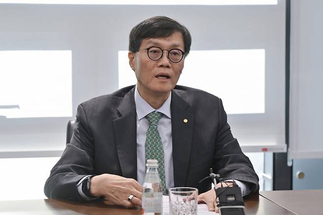 이창용 한국은행 총재가 19일 서울 중구 한국은행에서 우원식 국회의장과 면담하고 있다. 2024.12.19. 강은구 기자
