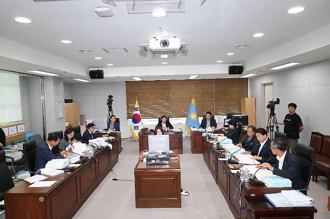 포항시의회 자치행정위원회 행정사무감사. 포항시의회 제공
