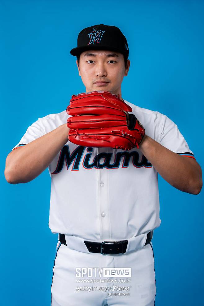 마이애미 말린스로부터 방출 통보를 받은 고우석. 미국에 남아 도전을 이어갈지 KBO리그로 돌아올지 두 가지 선택지가 있다.