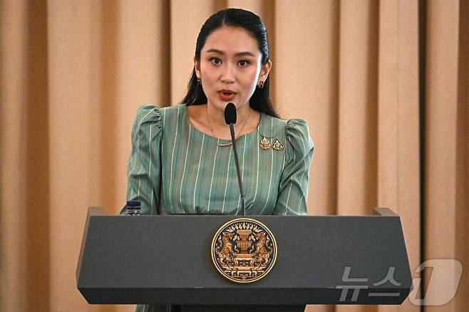 패통탄 친나왓 태국 총리가 19일 방콕 정부 청사에서 프라보워 수비안토 인도네시아 대통령과 회담 뒤 기자회견을 하고 있다. 2025.05.19 ⓒ AFP=뉴스1 ⓒ News1 최종일 선임기자