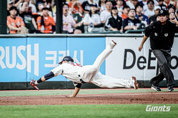 김민성 다이빙캐치 장면. ⓒ롯데 자이언츠