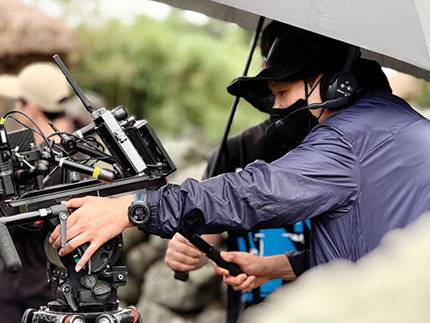 현장 촬영 중인 엄혜정 촬영감독