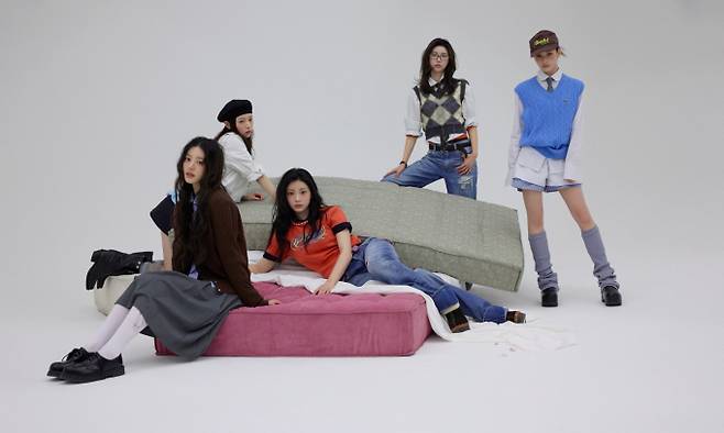 아일릿 ‘bomb’, 日 오리콘 차트 2위 등극(제공: 빌리프랩)