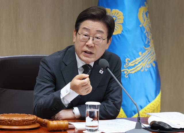 이재명 대통령이 19일 용산 대통령실에서 열린 국무회의에서 발언하고 있다. 연합뉴스.