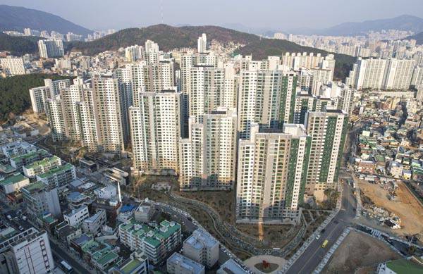 부산지역 아파트 전경. 국제신문DB