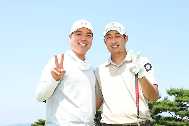 신상훈(좌)과 박은신. KPGA