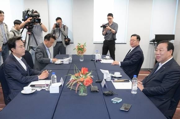 한자리 모인 충청권 4개 시도 단체장. 세종시 제공