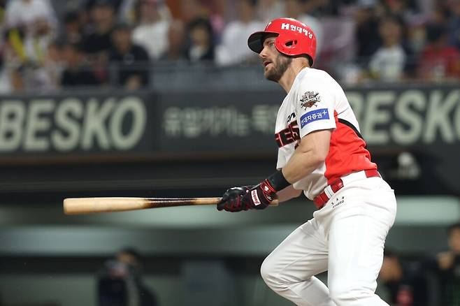 ▲ 18일 광주 kt전에서 5회 귀중한 동점 적시타를 때린 패트릭 위즈덤 ⓒKIA타이거즈