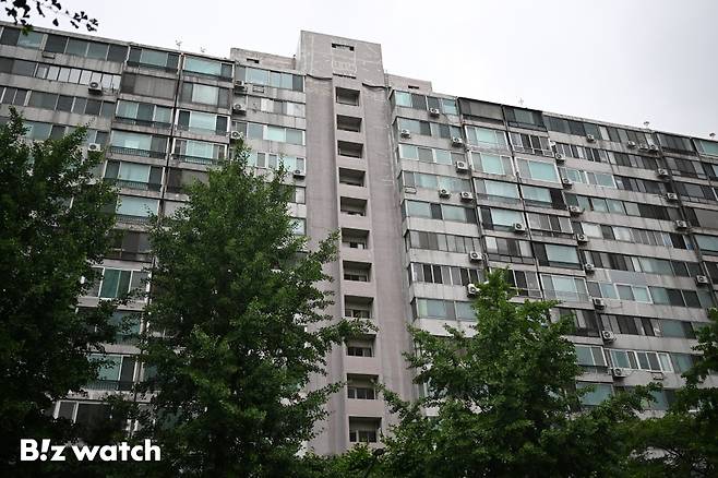 서울 송파구 잠실주공5단지가 공공임대 785가구를 포함한 총 6387가구의 대단지 랜드마크로 조성될 예정이다. 사진은 20일 주공5단지 모습./사진=이명근 기자 qwe123@