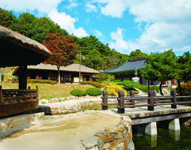 춘천시 신동면 실레마을의 김유정문학촌.