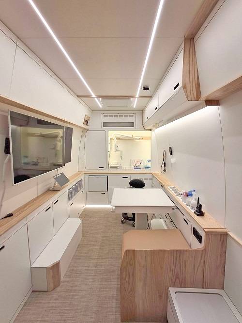 < 펫팅 이동검진차량 내부 전경 / 주식회사 펠즈 제공 >