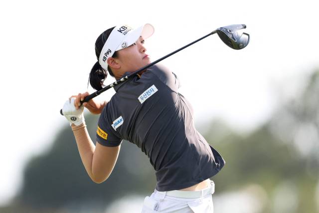 티샷을 하고 있는 방신실. 사진 제공=AFP연합뉴스