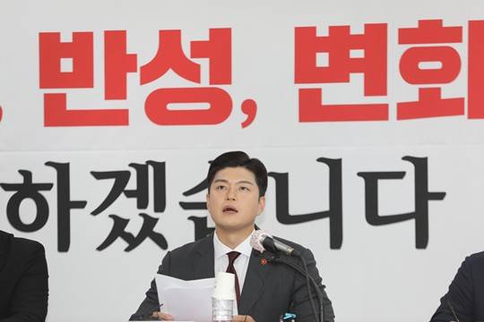 김용태 국민의힘 비상대책위원장이 21일 제주도당을 방문, 기자간담회를 갖고 있다. 사진=뉴스1