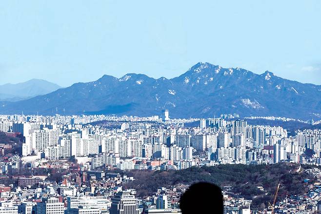 2021년 12월1일 서울 용산구 남산공원에서 바라본 서울 시내 아파트 전경 ⓒ시사저널 최준필