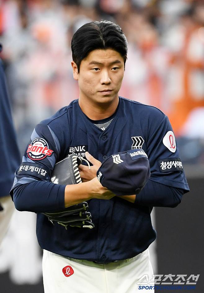 24일 대전 한화생명볼파크에서 열린 한화 이글스와 롯데 자이언츠의 경기. 롯데 정현수가 숨을 고르고 있다. 대전=박재만 기자 pjm@sportschosun.com/2025.05.24/