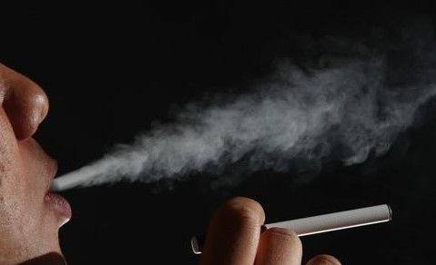 전자담배.사진은 기사 본문과 직접 관련이 없습니다.ⓒ연합뉴스