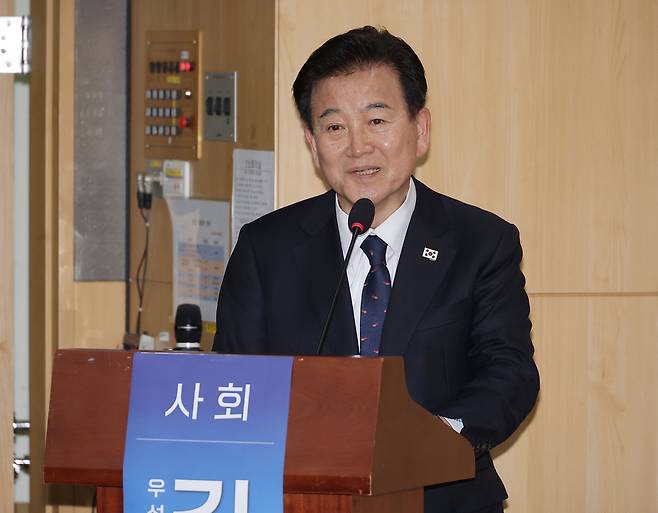 통일부 장관으로 내정된 정동영 더불어민주당 의원이 지난 5월12일 국회 의원회관에서 열린 ‘12·3 내란 사태 이후 헌법·사법적 과제 토론회에서 개회사를 하고 있다. 연합뉴스