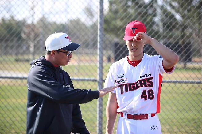 ▲ 이의리는 22일 첫 등판에서 예정된 투구 수의 근사치인 39구를 던졌고, 이후 불펜에서 15개의 공을 추가로 더 던졌다 ⓒKIA타이거즈