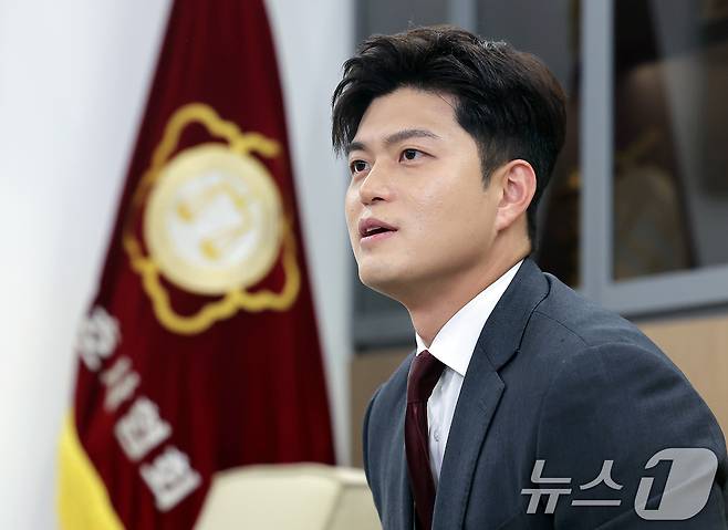 김용태 국민의힘 비상대책위원장이 지난 20일 오후 서울 서초구 대한변호사협회를 찾아 김정욱 협회장과 환담을 나누고 있다.(공동취재) 2025.6.20/뉴스1 ⓒ News1 민경석 기자