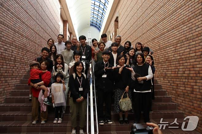 지난 2023년 주한 일본대사관 주최 한일 청년 교류 프로그램에 참여한 차준호 씨. (가운데, 본인 제공)