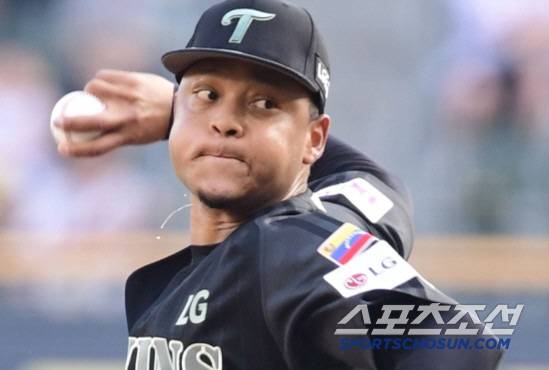 17일 잠실구장에서 열린 LG와 NC의 경기. 선발 투구하고 있는 LG 에르난데스. 잠실=송정헌 기자songs@sportschosun.com/2025.06.17/