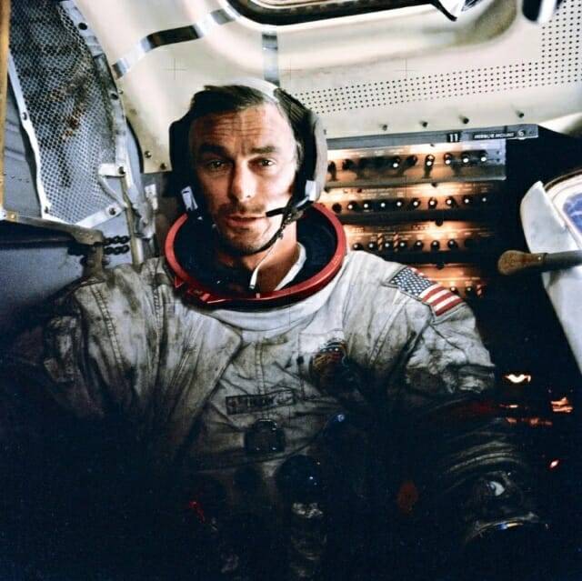 아폴로 17호 우주비행사 해리슨 슈미트는 달 먼지로 인한 증상을 호소한 바 있다. (출처=NASA)