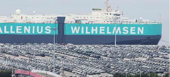 수출용 자동차가 세워진 경기도 평택항. <사진=연합뉴스>