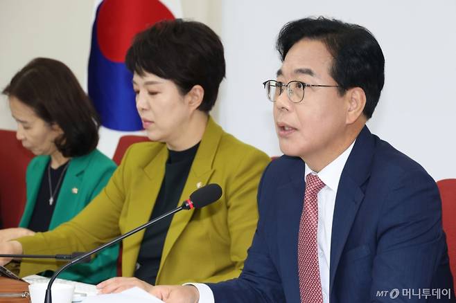 송언석 국민의힘 원내대표가 22일 오후 서울 여의도 국회에서 이재명 대통령과 여야 지도부 오찬 관련 기자간담회를 하고 있다. 2025.6.22/사진=뉴스1