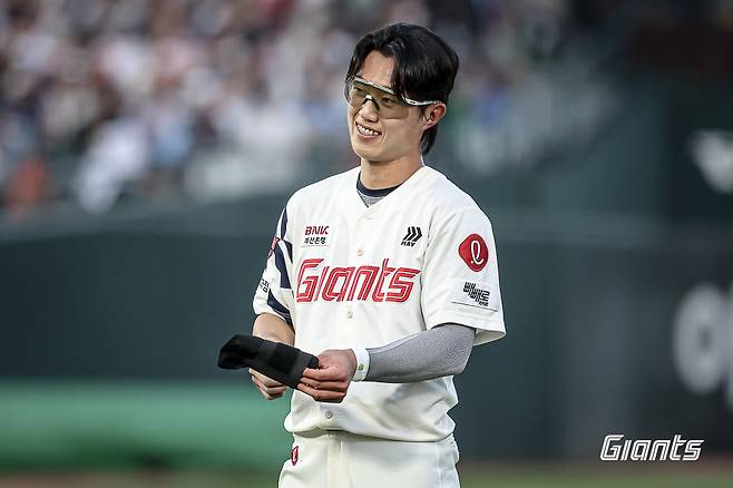 롯데의 히트상품 전민재가 생애 처음으로 ‘별들의 잔치’에 초대됐다. 전민재는 팬, 선수단 투표 1위로 드림 올스타 베스트12 유격수 부문 1위에 올랐다. 사진제공|롯데 자이언츠