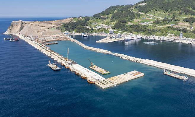 케이슨 거치가 완료된 장면. /자료사진