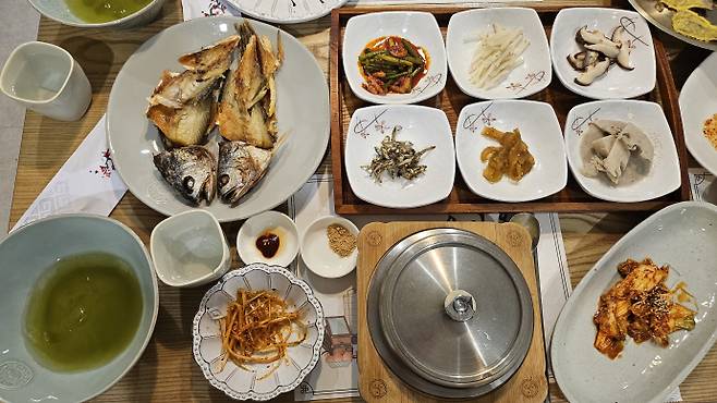 광주광역시 서구 매월동에 위치한 은가옥 식당에서 판매하는 굴비정식. /박준호 기자 bjh@namdonews.com