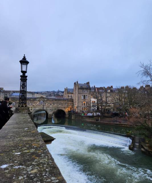 영화 레미제라블 자베르 경감의 마지막 장면이었던 에이번 강과 베키오 다리를 떠올리게하는 펄트니 다리의 작은 고풍스러움. 하태길 겸임교수