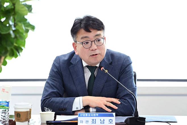 최남호 산업통상자원부 제2차관이 29일 서울 석탄회관에서 열린 석탄발전 전환 협의체 제3차 회의에서 발언하고 있다. (사진=산업부)