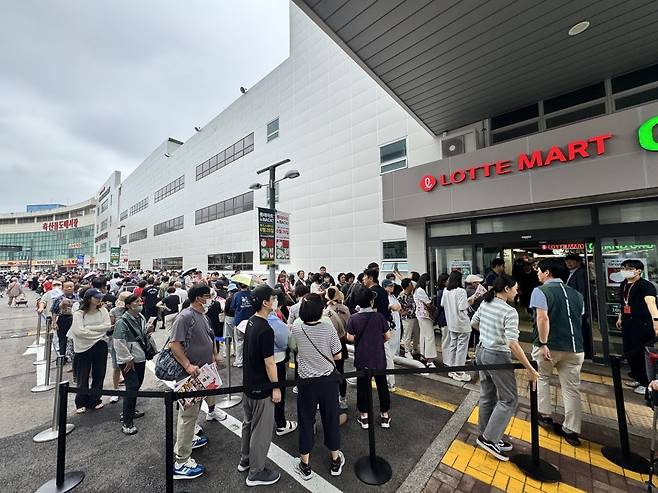 경기 구리 인창동에 있는 롯데마트 그랑그로서리 구리점 오픈런 전경 / 사진=롯데마트 제공