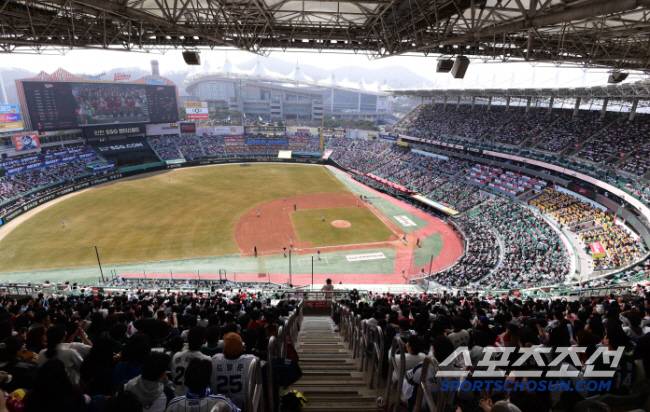 관중들로 가득 찬 인천 SSG랜더스필드 전경. 스포츠조선DB