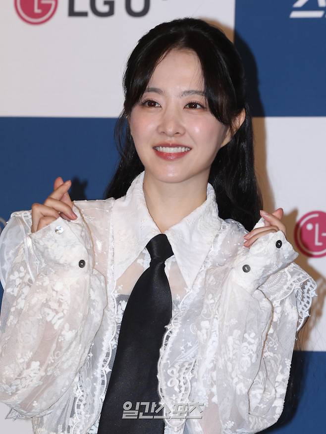 배우 박보영이 25일 오전 서울 영등포구 CGV여의도에서 열린 제4회 청룡시리즈어워즈 핸드프린팅 행사에 참석해 포토타임을 갖고 있다. 서병수 기자 qudtn@edaily.co.kr /2025.06.25/