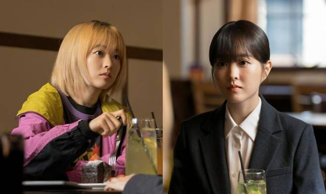 In tvN’s TV series “Our Unwritten Seoul,” Park Bo-young plays identical twins Mi-ji (left) and Mi-rae (right), whose differences outweigh their similarities. While Mi-ji is cheerful and known as “Candy” in her hometown, Mi-rae appears outspoken but often swallows her words. / Courtesy of tvN
