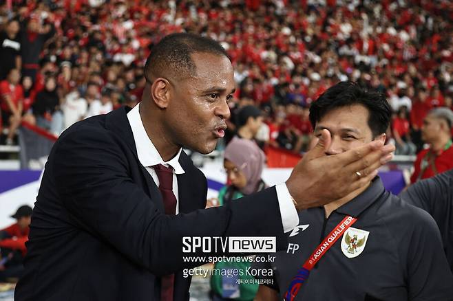 ▲ 인도네시아는 월드컵 4차예선 진출권을 품에 안았다. 사상 최초의 월드컵 본선행 불씨를 끝까지 사수했다. 이제 중동 모래바람과 싸워야 한다. 4차예선에서 만날 상대로 사우디아라비아와 아랍에미리트(UAE), 카타르, 이라크, 오만 등이다. 객관적인 전력에서 인도네시아가 가장 약한 게 사실이다.