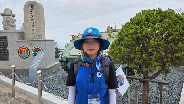 재향군인회 국토대장정에 참가하기 위해 호주 퍼스에서 한국을 찾은 이희주씨가 24일 강원 고성통일전망대에서 출발을 준비하고 있다. 재향군인회 제공