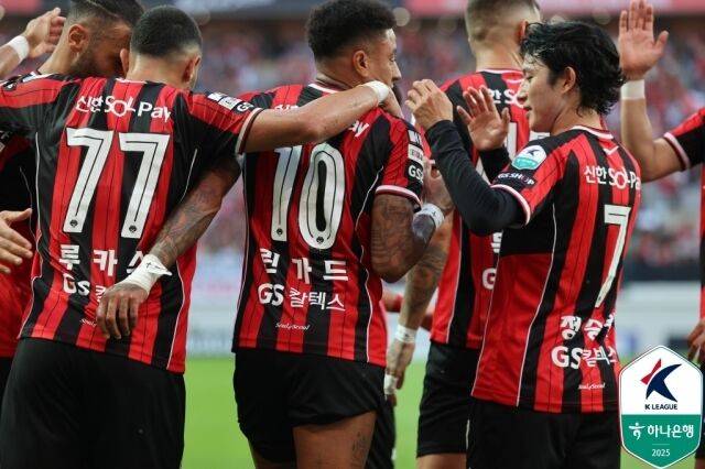 서울과 포항의 경기 모습/한국프로축구연맹