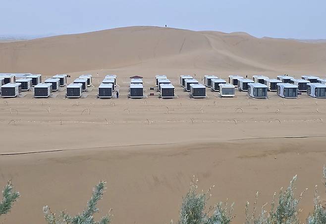 우주인의 비밀 숙소같은 느낌의 크리스탈 오르도스 리조트 캡슐 숙소