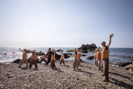 골굴사 ‘템플 스테이’(사진=한국불교문화사업단).