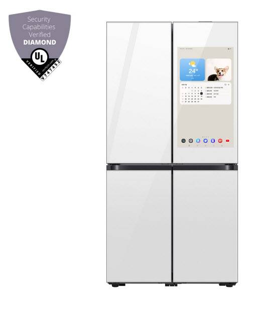 삼성전자 ‘비스포크 AI 패밀리허브’ 제품 이미지와 ‘UL 솔루션즈(UL Solutions)’가 주관하는 사물인터넷 보안 평가 ‘다이아몬드’ 등급 이미지.(사진=삼성전자)