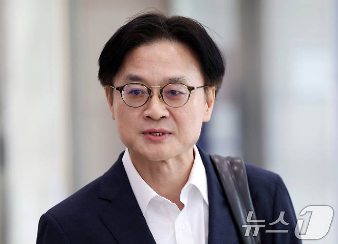 이재명 정부 초대 산업통상자원부 장관에 지명된 김정관 후보자(두산 에너빌리티 사장)가 30일 오전 서울 강남구 한국기술센터에 마련된 인사청문회 준비단 사무실로 출근하며 지명 소감을 밝히고 있다. 2025.6.30/뉴스1 ⓒ News1 오대일 기자